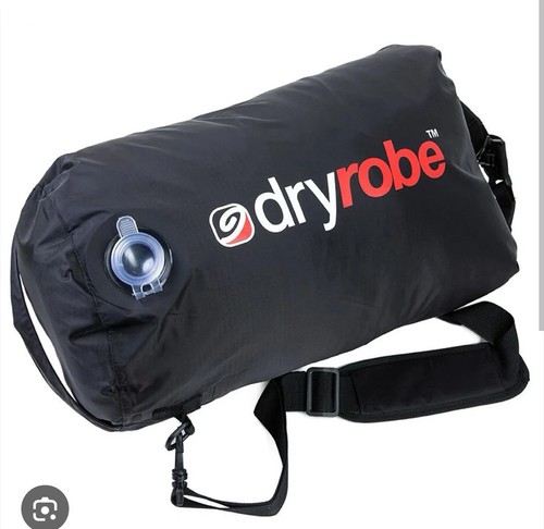 Dryrobe black travel bag - travel,